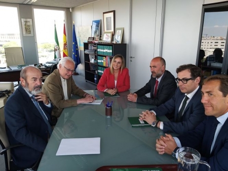 La consejera de fomento, Marifran Carazo en la reunión donde se ha aumentado el horariod el Metro (JUNTA)