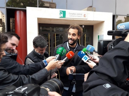 Jesús Candel atiende a los medios a la salida del juzgado (EUROPA PRESS /ARCHIVO)