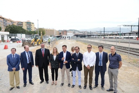 Las autoridades han asistido al inicio de las obras (JUNTA)