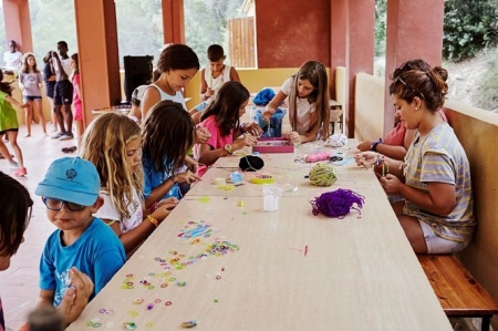 Niños participantes en los campamentos (CÉSAR LUCADAMO)