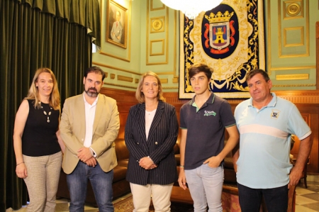 Pablo Maldonado con miembros del equipo de gobierno (AYTO. MOTRIL) 