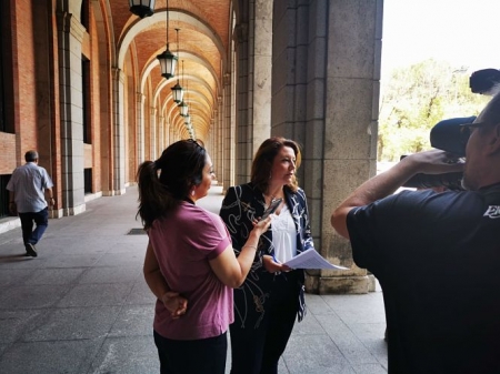 Carmen Crespo atiende a los medios (JUNTA)
