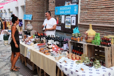 El comercio de La Herradura salió a la calle (AYTO. ALMUÑÉCAR) 
