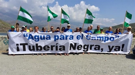 Manifestación de agricultores para reclamar agua para el campo (ASOCIACIÓN AGUA PARA EL CAMPO)