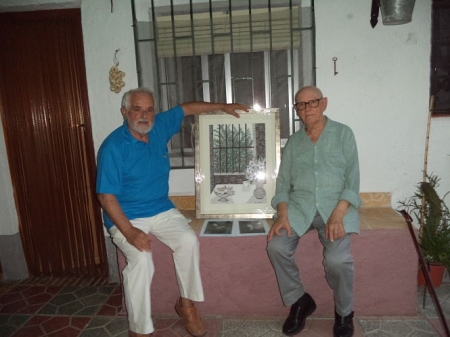 El presidente de la asociación junto al pintor José Hernández (ASOCIACIÓN JGP)
