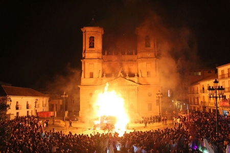 Las Fiestas de Santa Fe se iniciaron con la quema de `El Penas` (AYTO. SANTA FE)