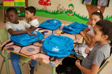 Niños y niñas que han recibido el material (RADIO ECCA)