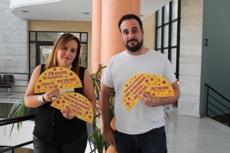 Abanicos que se repartirán durante las Fiestas Patronales de Salobreña (AYTO. SALOBREÑA)