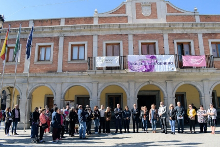 Concentración en Albolote contra la violencia de género (AYTO. ALBOLOTE) 