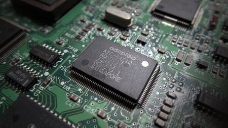 Las memorias DRAM se encuentran en todo tipo de aparatos electrónicos (UGR)