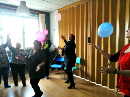 Taller de risoterapia celebrado en Cúllar Vega (AYTO. CULLAR VEGA)