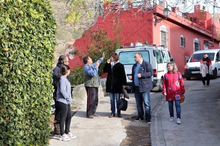 Miembros de Podemos-IU han visitado el Barrio de Haza Grande (PODEMOS-IU)
