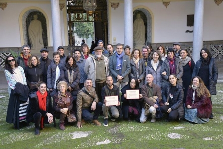 El concejal de Movilidad de Granada, César Díaz, con artesanos de la ciudad (AYUNTAMIENTO)