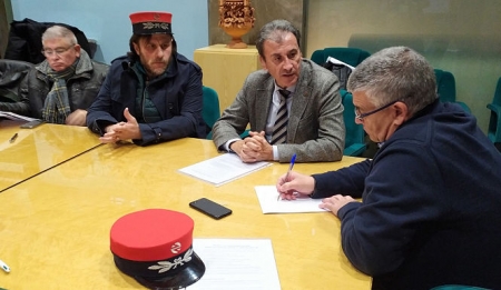 Momento de la reunión con Francisco Arteaga (GUADIX POR EL TREN)