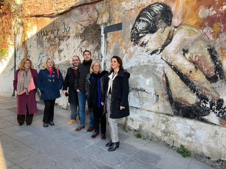 Miembros del PSOE han visitado el mural del Niño de las Pinturas (PSOE)
