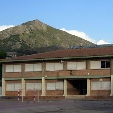 Imagen del colegio municipal de Pinos Puente (PSOE)