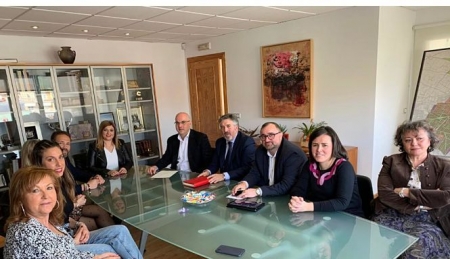 encuentro del parlamentario de Cs por Granada, Raúl Fernández y la alcaldesa de Armilla, Dolores Cañavate (CS)