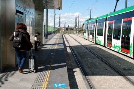 Parada del Metro en el Cerrillo de Maracena (JUNTA) 