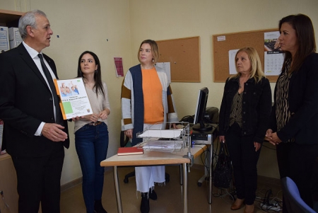 El Concejal de Bienestar social, Manuel Montalvo ha presentado el nuevo PFEA Especial (AYTO. ALBOLOTE) 