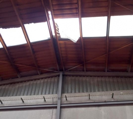 Tejado desde donde ha caído la víctima (POLICÍA LOCAL ALBOLOTE) 