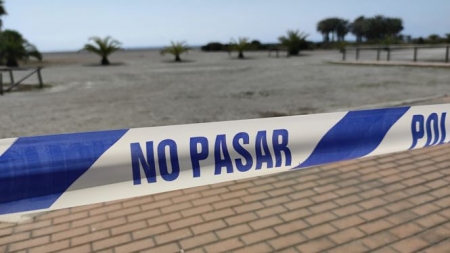 Una playa de Motril cerrada al público (AYUNTAMIENTO MOTRIL)