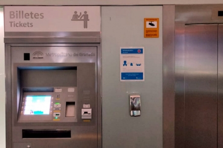 Nueva señalización en las paradas del metro (JUNTA) 
