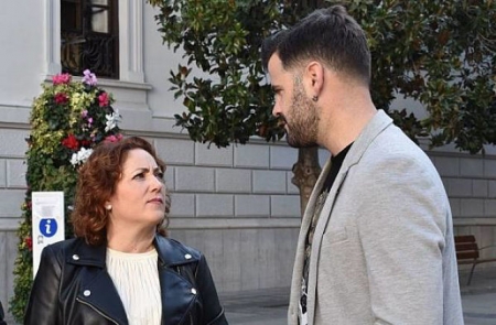 Chus Fernández y Mari Carmen Pérez en la Plaza del Carmen (ADELANTE) 