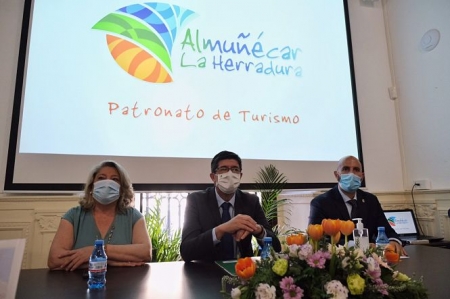 Juan Marín durante la visita a Almuñécar (JUNTA)