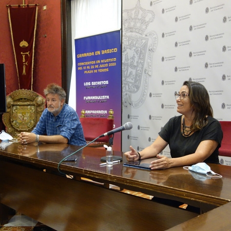 Presentación de `Granada en Básico` (JAVIER ALGARRA /AYUNTAMIENTO) 