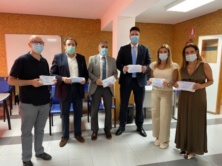 Entrega de mascarillas en los centros cívicos (AYUNTAMIENTO GRANADA) 