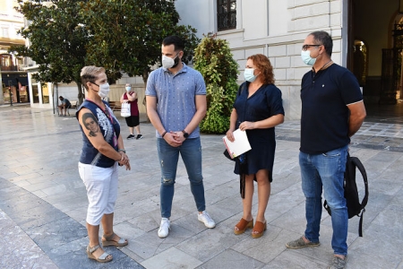Miembros de IU se han reunido con miembros de AGER (IU)
