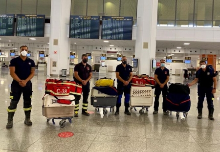 Bomberos andaluces que parten hacia Beirut (AYUNTAMIENTO DE ALMUÑÉCAR) 