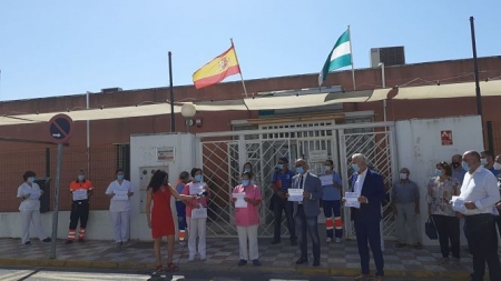 Concentración de condena contra la agresión a un celador (CCOO)