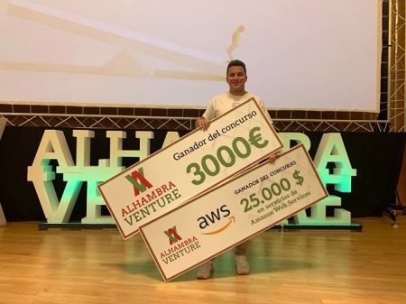 Entrega del premio a la startup de turismo Chekin (JUNTA DE ANDALUCÍA) 