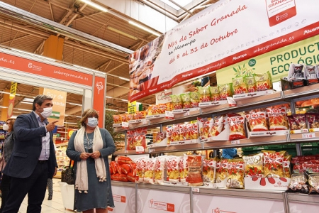 Visita al stand de Sabor Granada en el Centro Comercial Alcampo (R. MARTÍNEZ / DIPGRA)