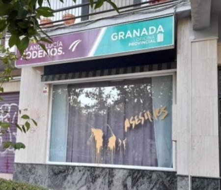 Pintadas en la sede de Podemos (PODEMOS)