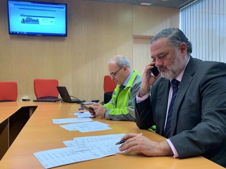 en Granada, Pablo García, en una imagen de archivo trabajando en el dispositivo del 112 (JUNTA DE ANDALUCÍA)