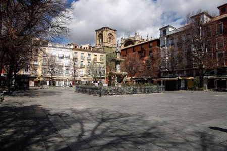 La Plaza Bibrambla con el Palacio Arzobispal y la Catedral al fondo, en imagen de archivo (ÁLEX CÁMARA - EUROPA PRESS) 