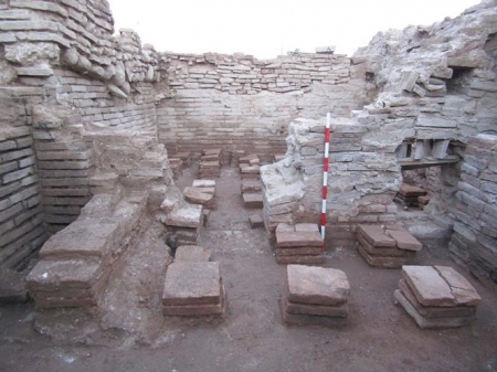 Restos Arqueológicos en `Los Mondragones` (JUNTA)