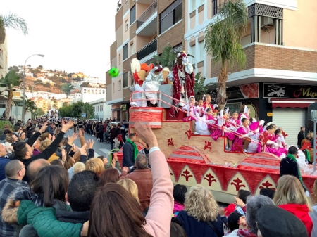 Edición anterior de la Cabalgata de Reyes de Almuñécar (AYTO. ALMUÑÉCAR)