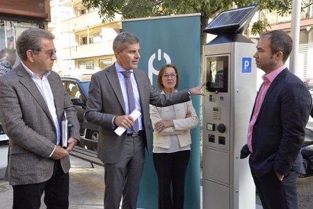 Presentación de parquímetros `inteligentes` en la zona azul, en imagen de archivo - (AYUNTAMIENTO)