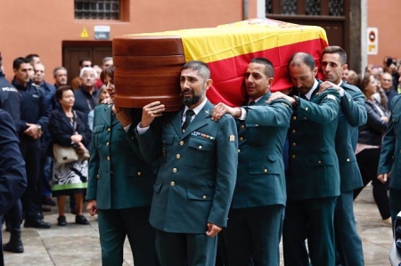 misa funeral por el guardia civil fallecido tras ser disparado en Huétor Vega en acto de servicio, a la que asiste el ministro del Interior, Fernando Grande-Marlaska. En la CATEDRAL (ÁLEX CÁMARA - EUROPA PRESS) 