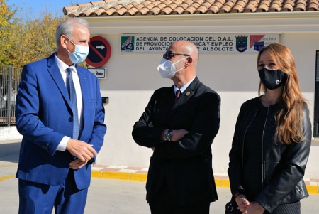 Visita de la Delegada de empleo a Albolote (JUNTA)