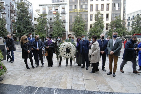 Lectura del manifiesto contra la violencia de género (JAVIER ALGARRA/ AYUNTAMIENTO)