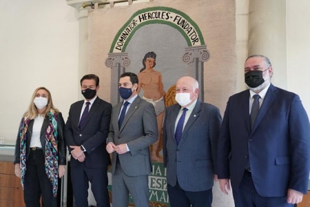 Autoridades tras la reunión donde se han acordado el alivio de las medidas restrictivas (JUNTA DE ANDALUCÍA) 