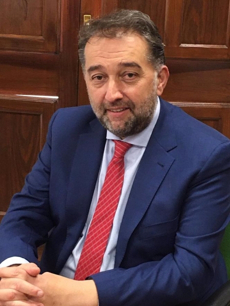 Juan Carlos Torres asume la dirección de la Empresa Municipal de Aguas (EMASAGRA) 