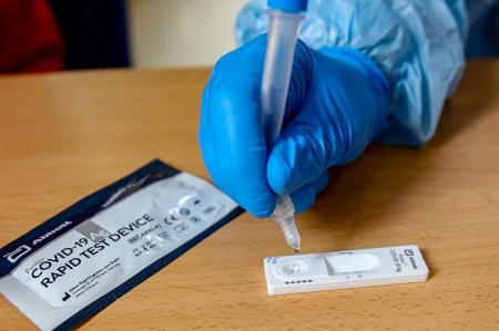 Material necesario para la realización de test de antígenos (RICARDO RUBIO - EUROPA PRESS) 