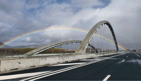 Panorámica del viaducto sobre el río Genil 