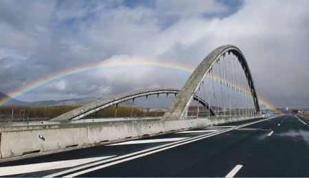 Panorámica del viaducto sobre el río Genil 