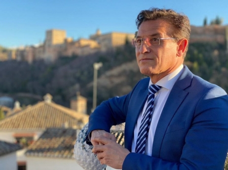 El alcalde de Granada, Luis Salvador, en una imagen de archivo (AYUNTAMIENTO) 